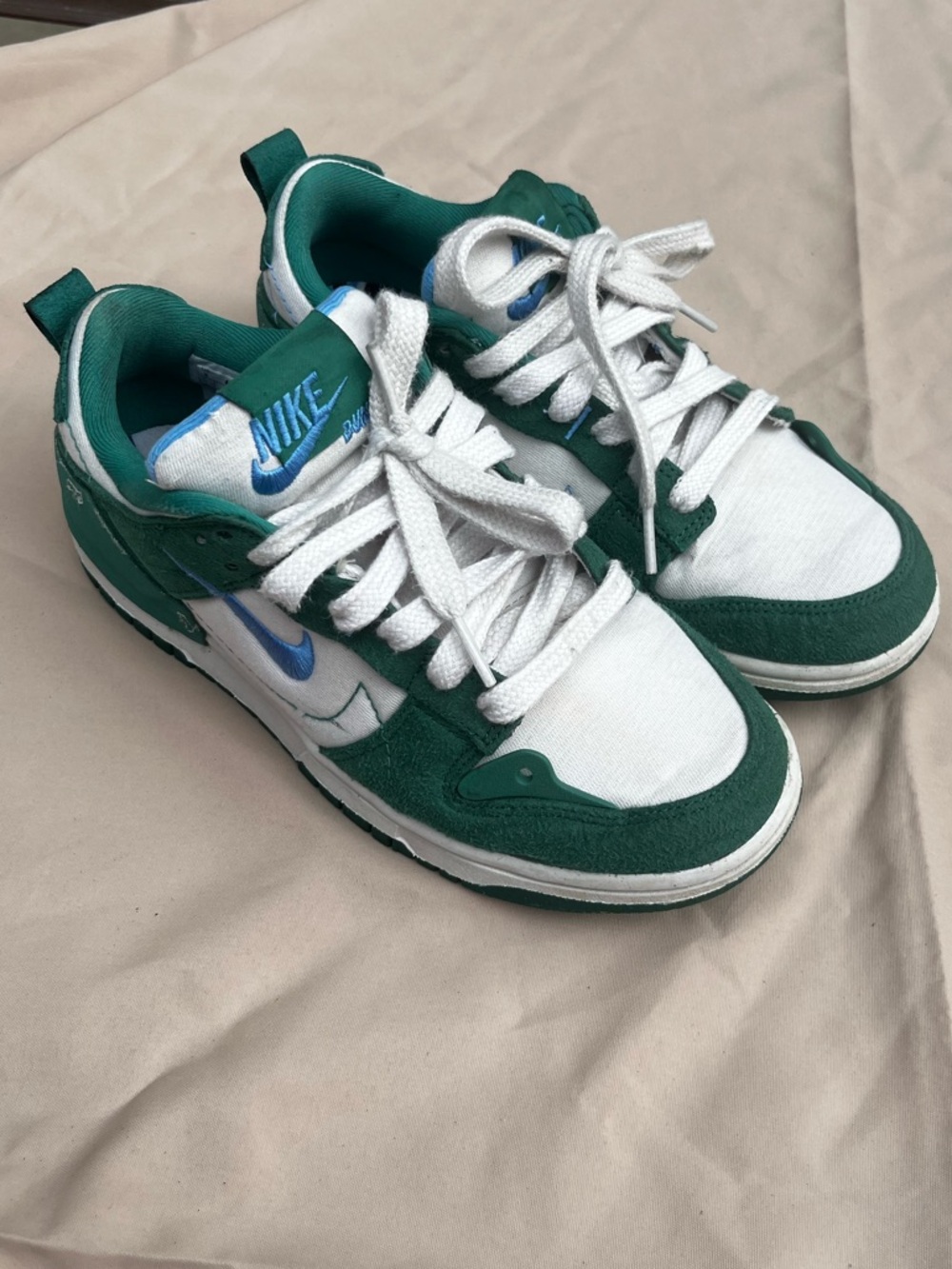 NIKE WOMENS DUNK LO DISRUPT 2 Womens "Malachite" DH4402 001 DH4402 001